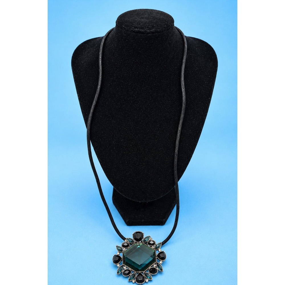 Lia‎ Sophia "Piazza" Green Pendant Necklace Black Cord -446